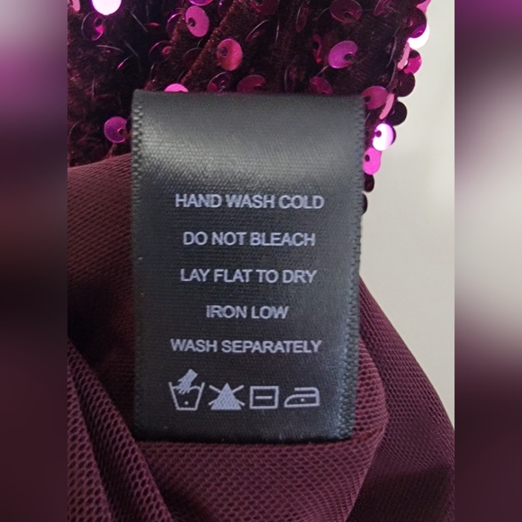 Michael Costello x REVOLVE Nicolette Midi Skirt in Fuchsia Size S Sparkly NYE - Picture 9 of 10